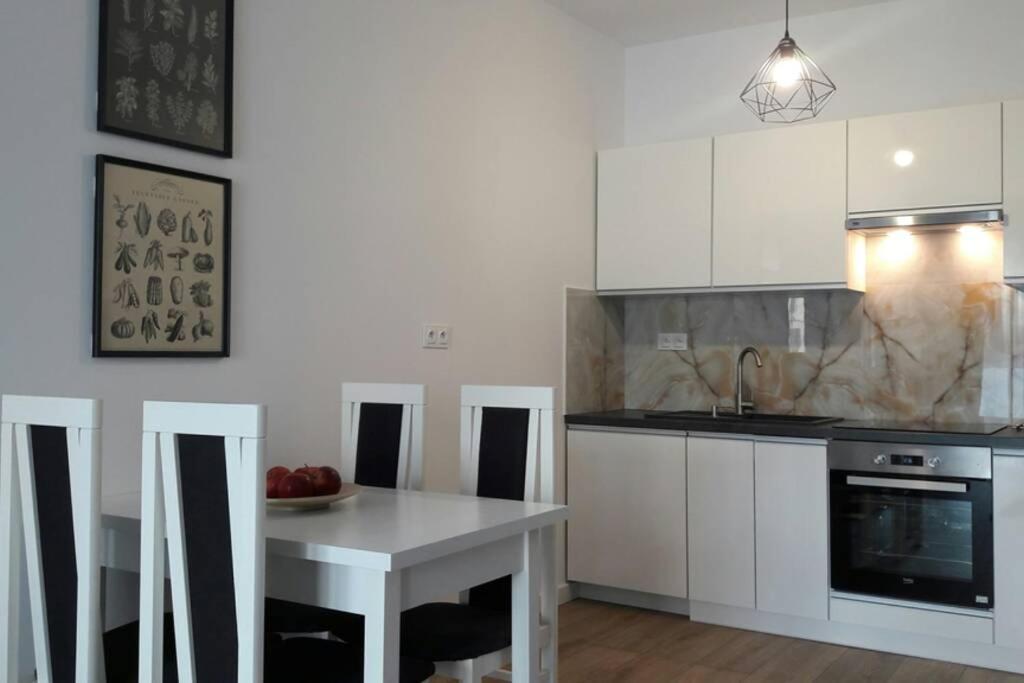 Lux Apartment Close To Medicover And Paley ワルシャワ エクステリア 写真